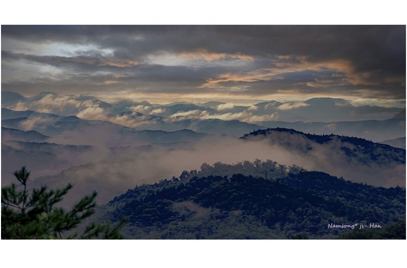 장마가 올 무렵에 ------