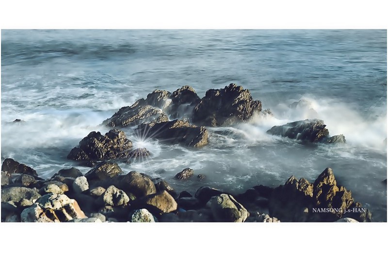 南風이 불던날 바닷가에서 ------