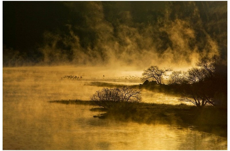 물안개 피는 . . .