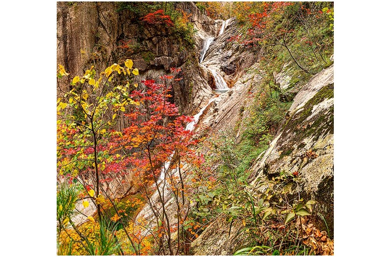 오련폭포의 가을