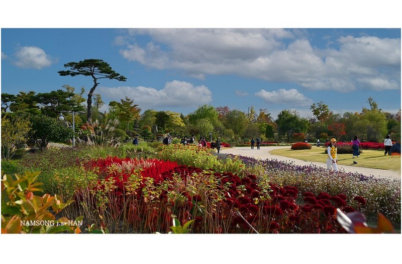 어느 가을 날에 -----