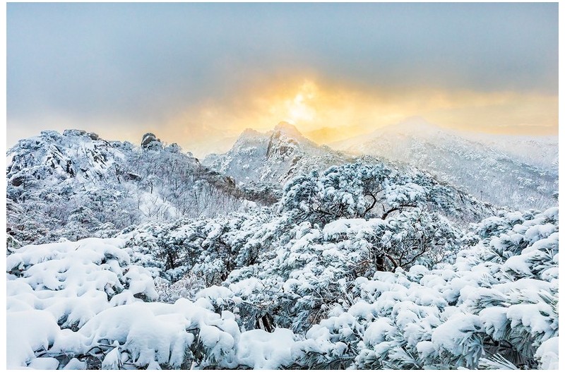 첫눈 내린 도봉산