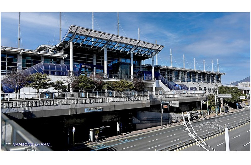 구포 전철역사의 풍경 --