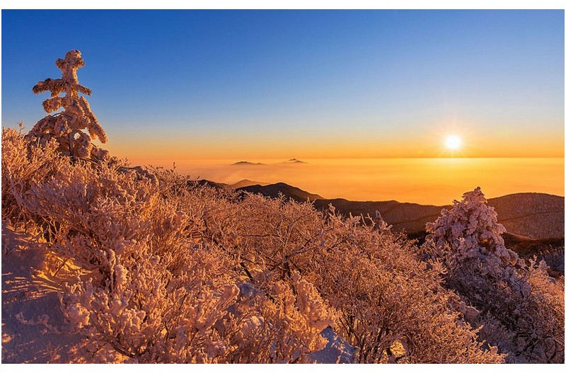 덕유산 중봉에서