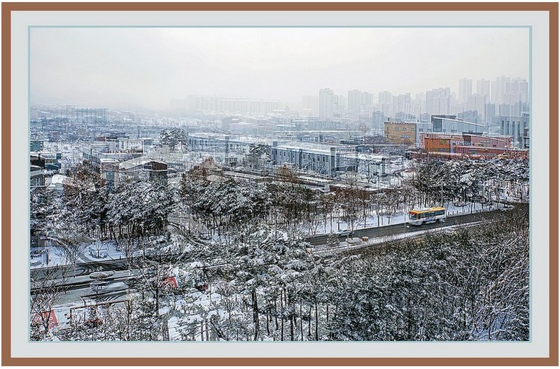 잔설이내리던 날.......