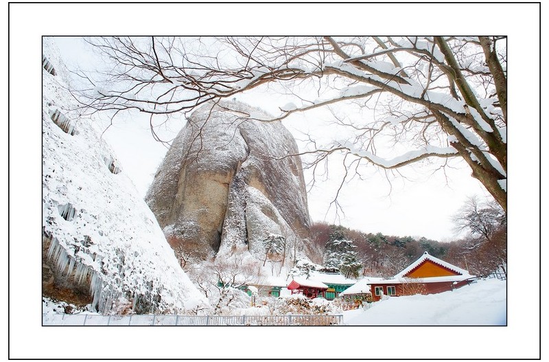 은수사의 겨울...