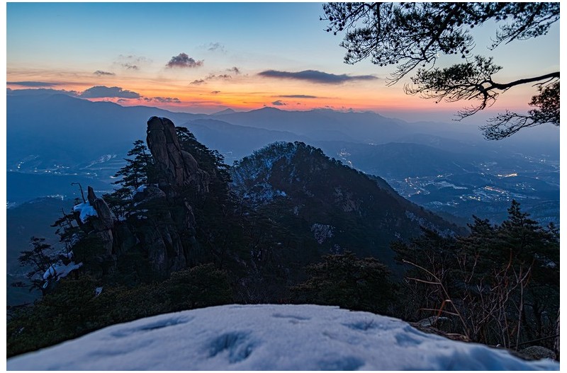 운악산의 잔설