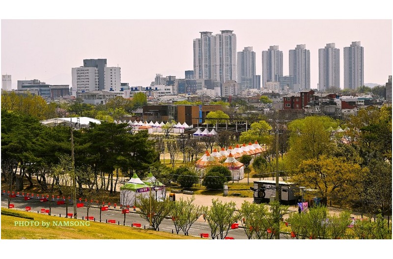 수능원이 보이는 풍경 ---