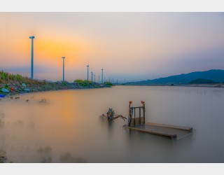 바다에 빠진 경운기