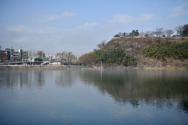 진 주 성