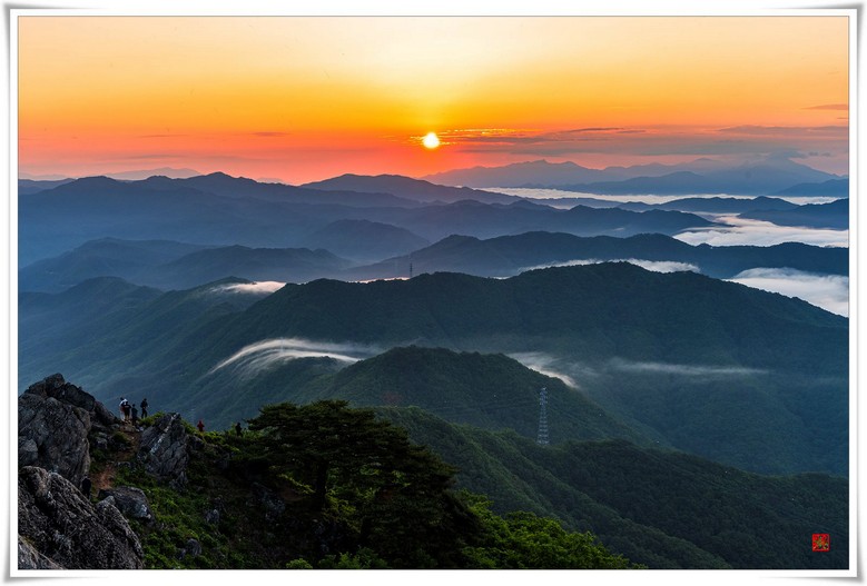 산정의 아침